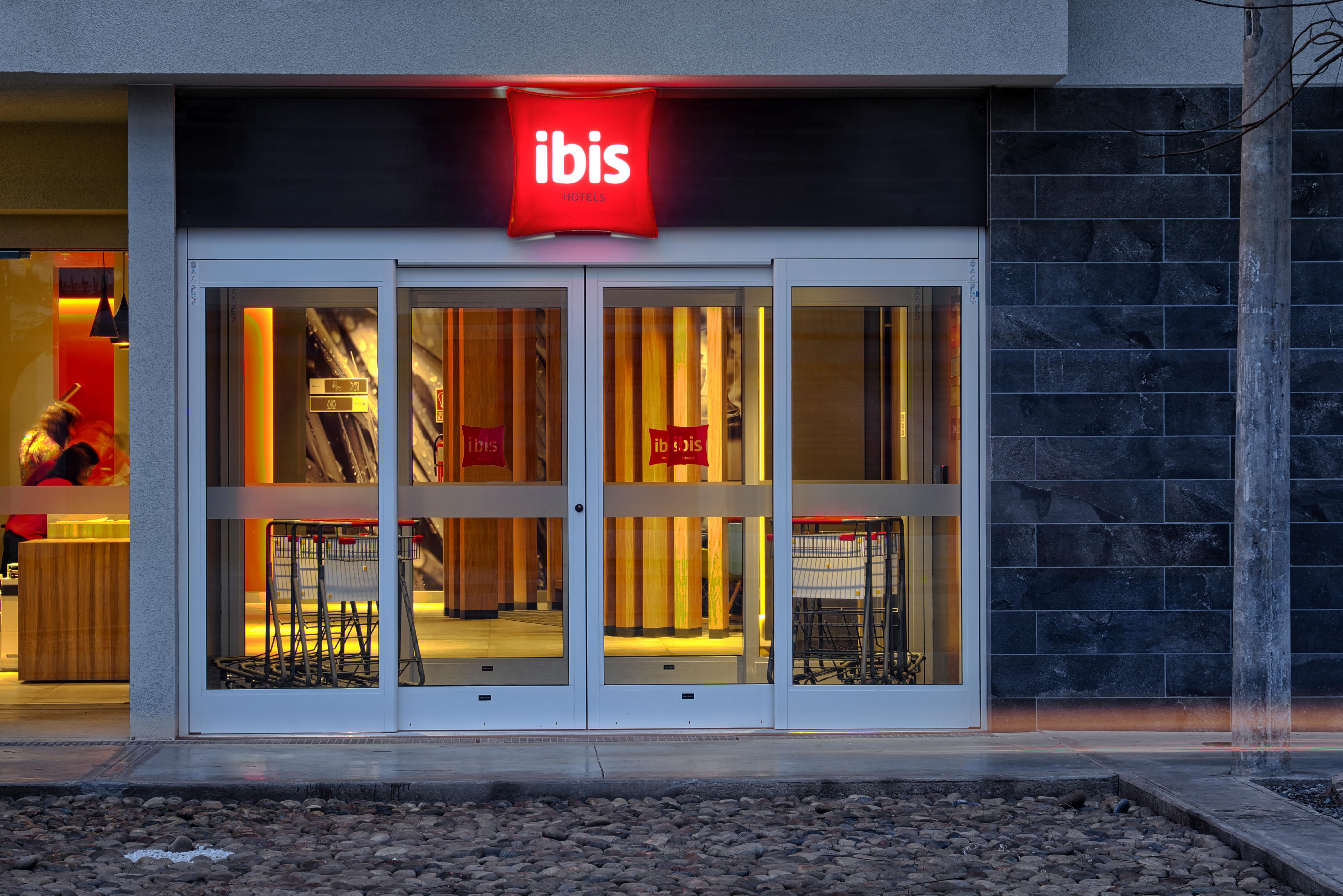 Ibis Trujillo Hotel Ngoại thất bức ảnh
